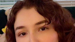 Webcam fun mature brunette with toys cum on cam