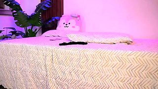 Brunette Couch Webcam Solo Fun Masturbating