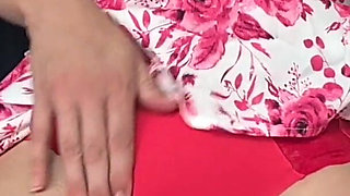 Horny American Girl Finger Fucking Herself Solo