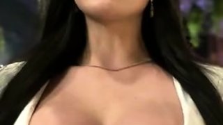 Big boob brunette masturbates on webcam