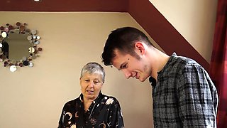 Granny Savana fucked with really hard stick