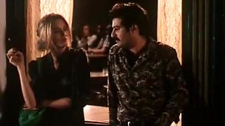 Kate McKinnon smoking mores 120s