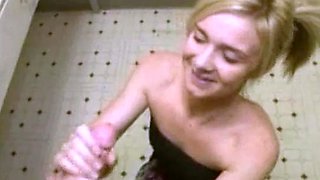 een Ericka catches William pulling his pud in a storage