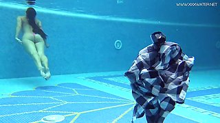 Hot big ass euro milf Sazan erotic underwater