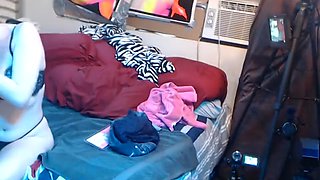 Autumn Gram Gloryhole training trying to learn the ropes of porn