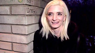 Bleached Italian babe wants to get fucked in the dark