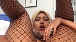 Hijab masturbation