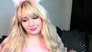 Solo hoe spreading ass and pussy after toying masturbation