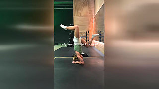 Sweaty Muscle Girl Pussy Leak - TikTok Fail