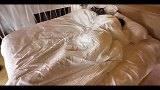 Cheating Girlfriend Fucked While BF Travel for Work
