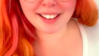 Cute amateur brunette naughty in solo jerking show on camera