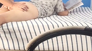 The Stepfather Was Shocked and Had an Erect Dick with What His Stepdaughter Did with Her Ass While His Wife Was Away
