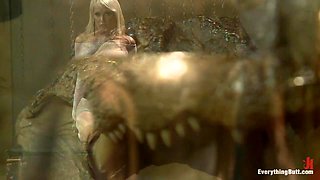 Milftastic Anal Sluts Mikki Lynn and Syren de Mer