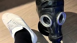 Amateur Foot Fetish Girlfriend Sucks and gives a Footjob